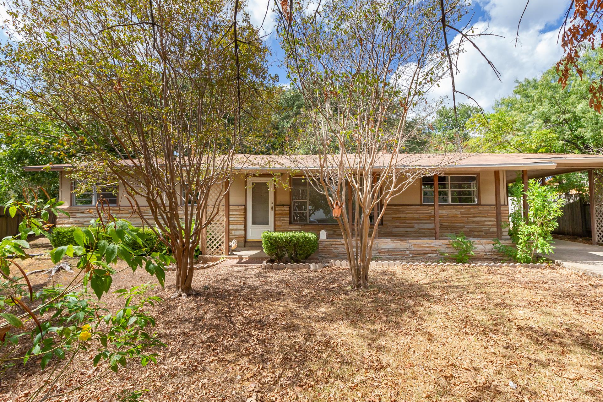 2305 Westforest Dr #a Property Photo 2