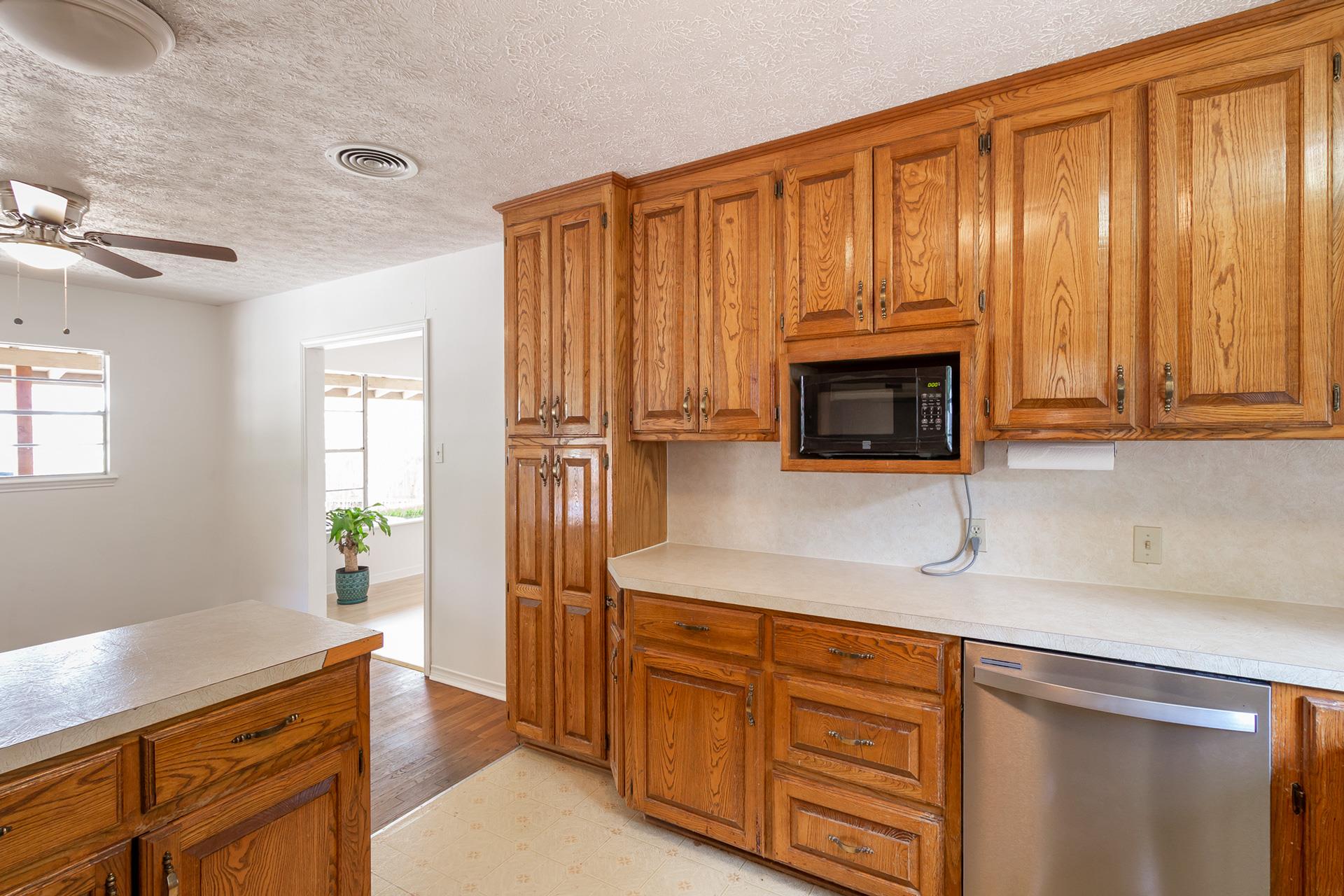 2305 Westforest Dr #a Property Photo 5