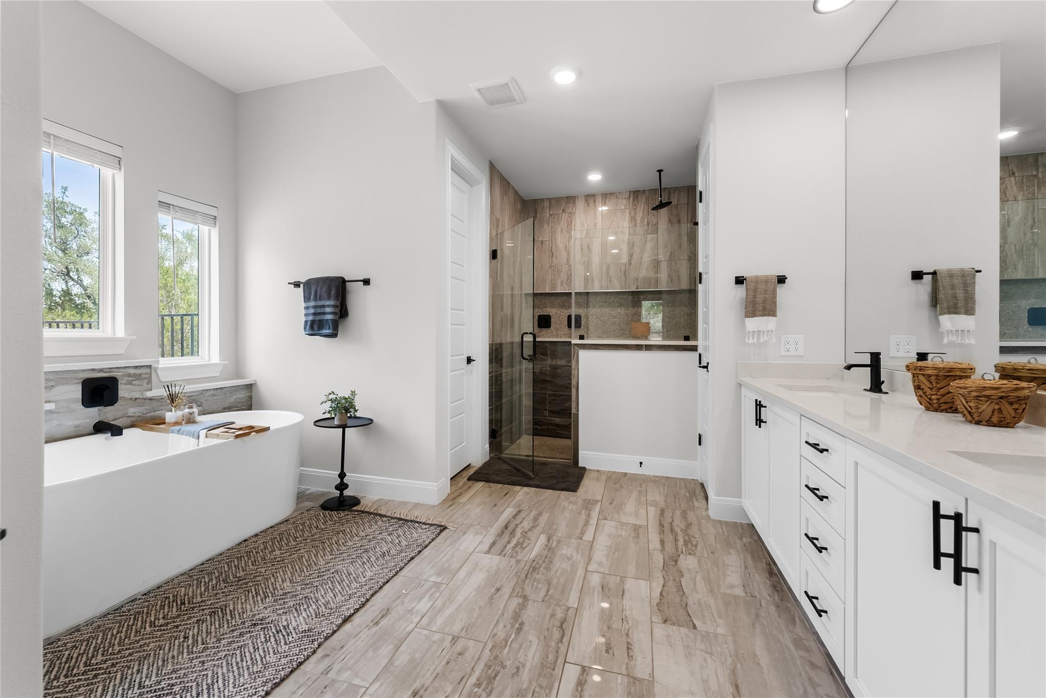 204 Love Creek Ct Property Photo 16