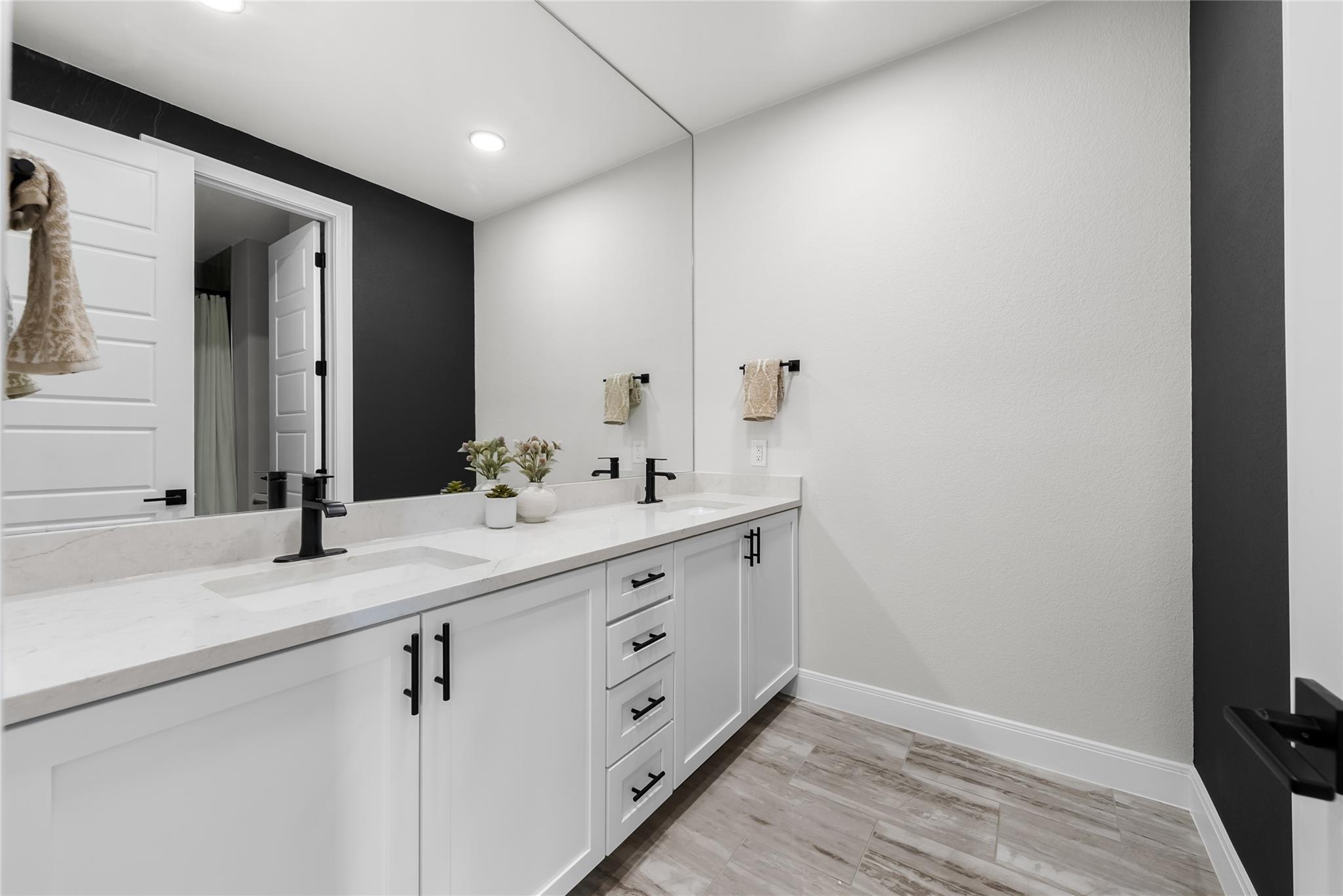 204 Love Creek Ct Property Photo 20