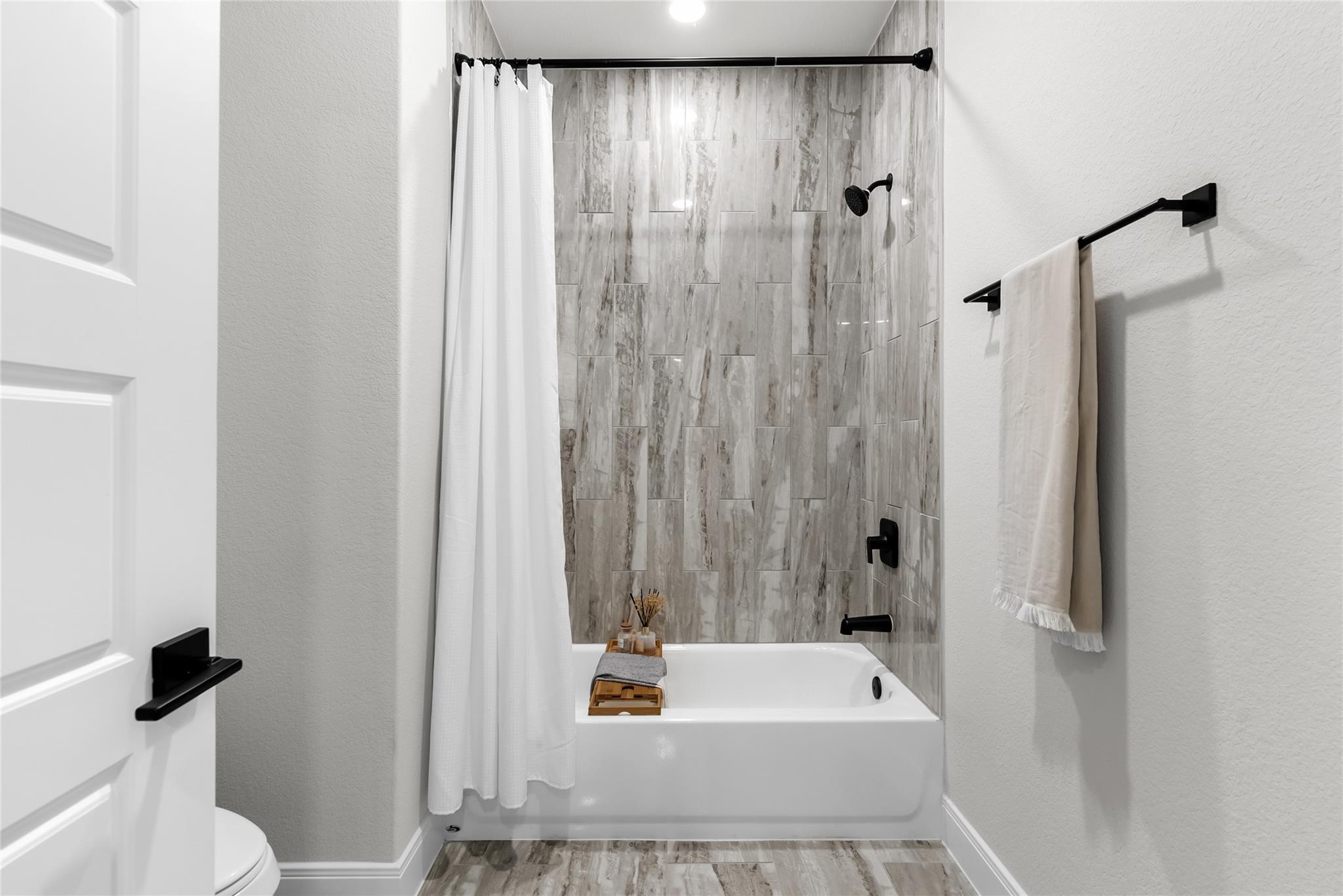 204 Love Creek Ct Property Photo 21