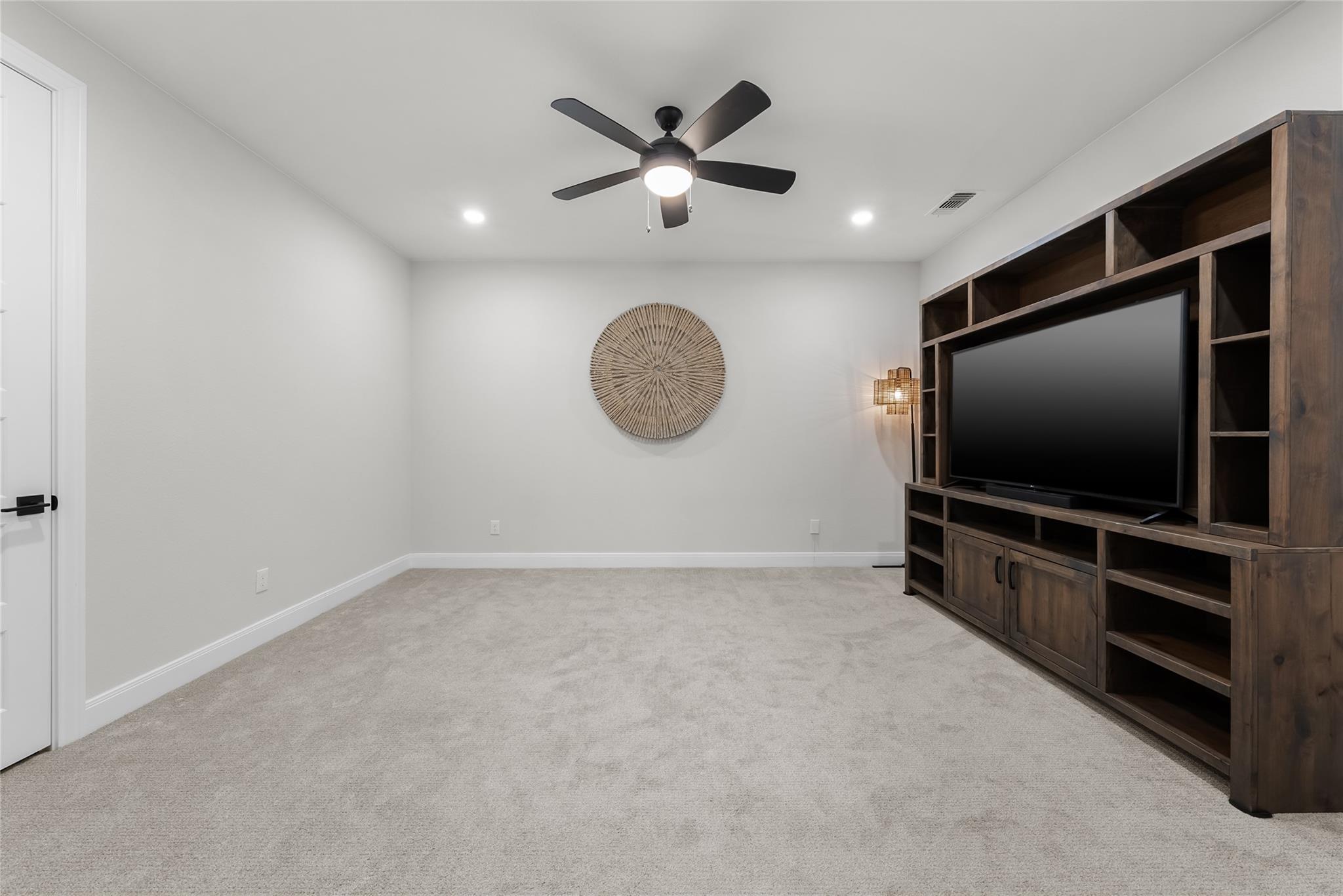 204 Love Creek Ct Property Photo 24