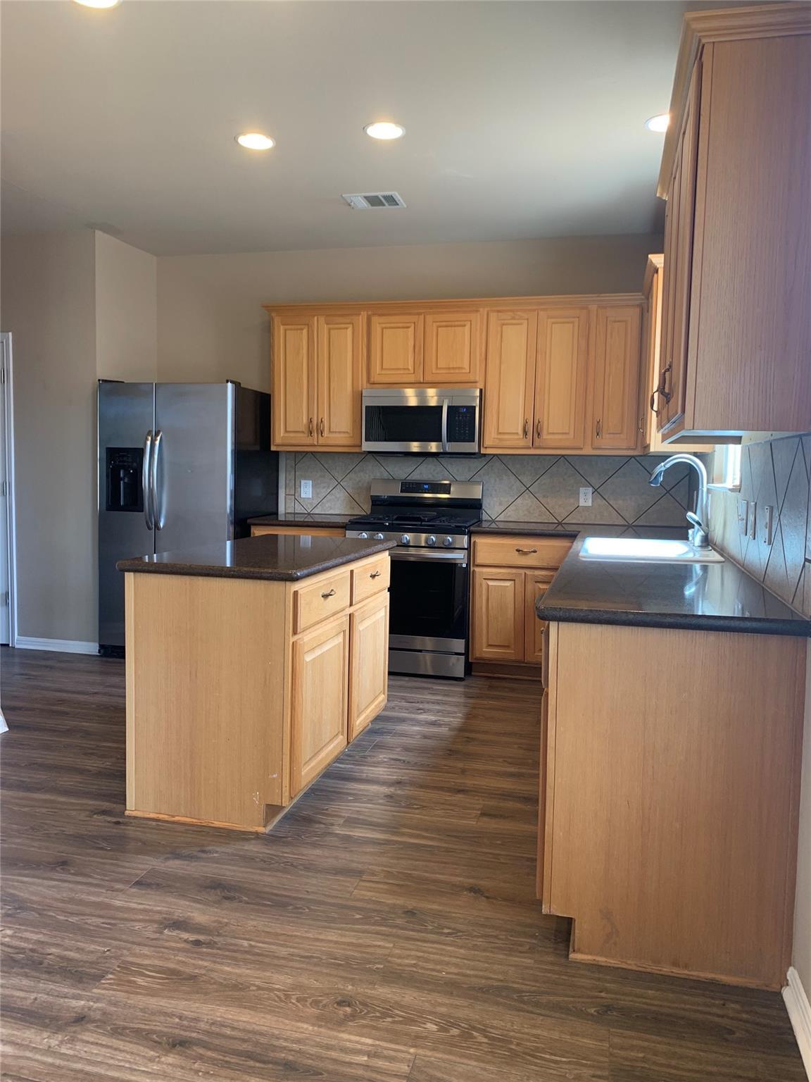 1600 Silver Spur Cv Property Photo 7