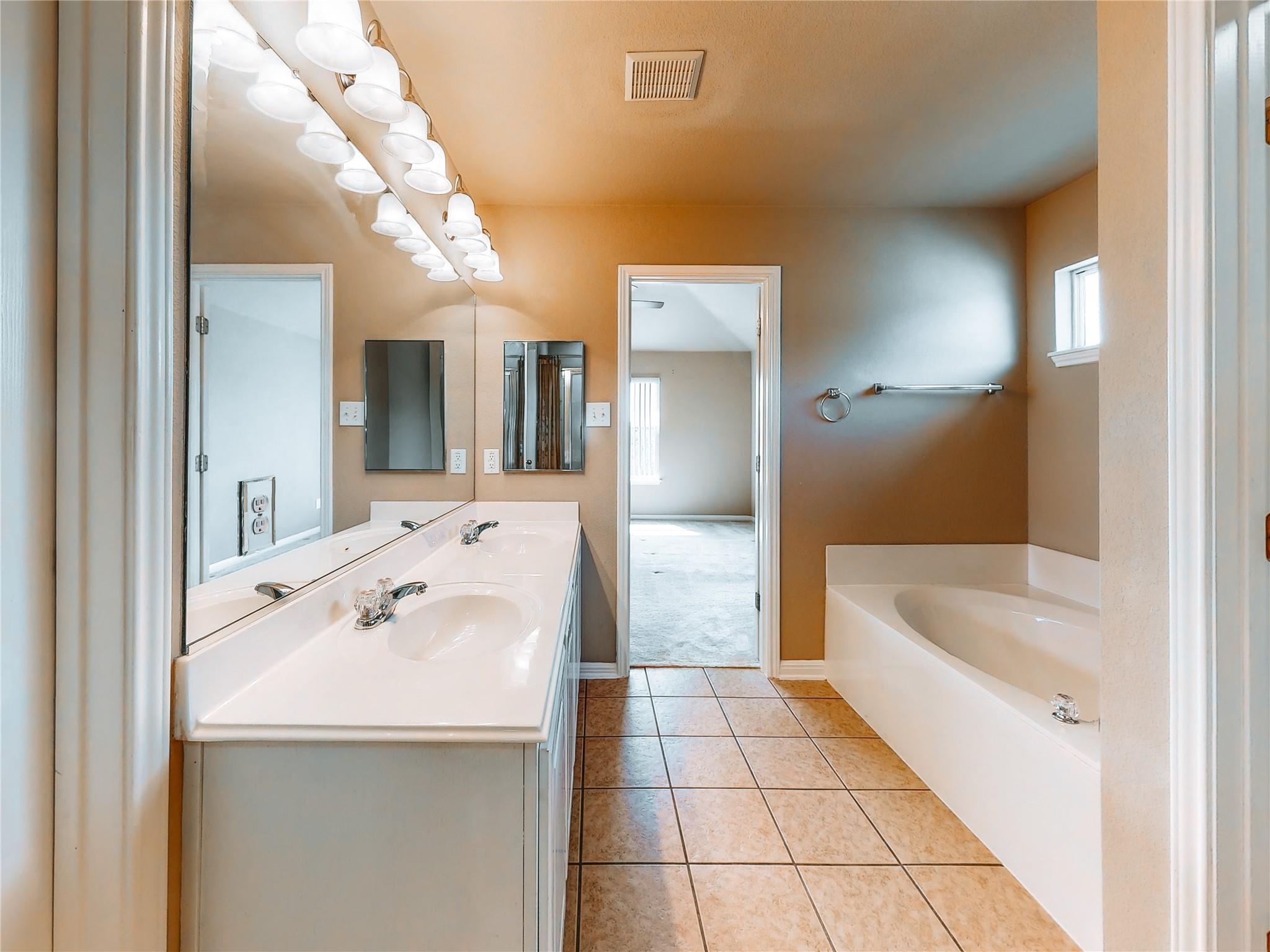 1600 Silver Spur Cv Property Photo 12