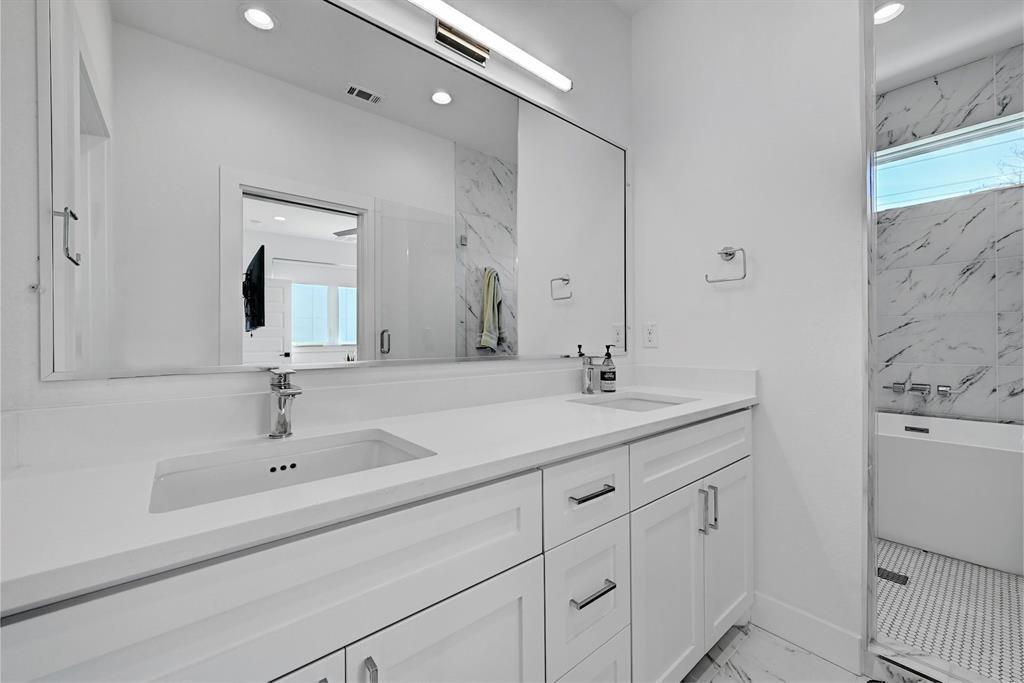 2812 E 4th St #2 Property Photo 19