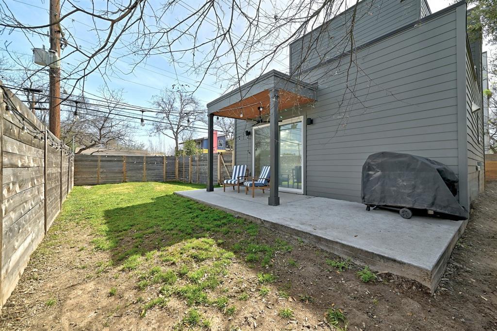2812 E 4th St #2 Property Photo 23
