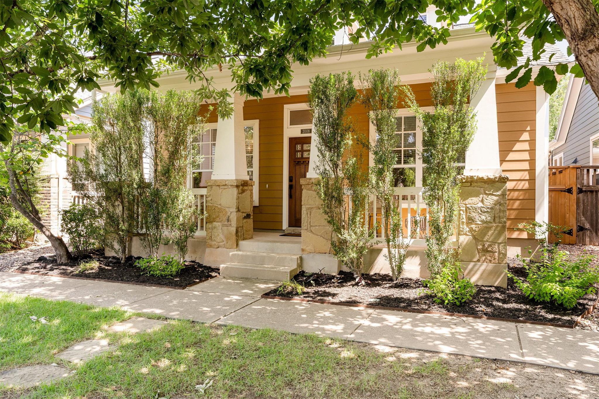2008 McCloskey St Property Photo 1