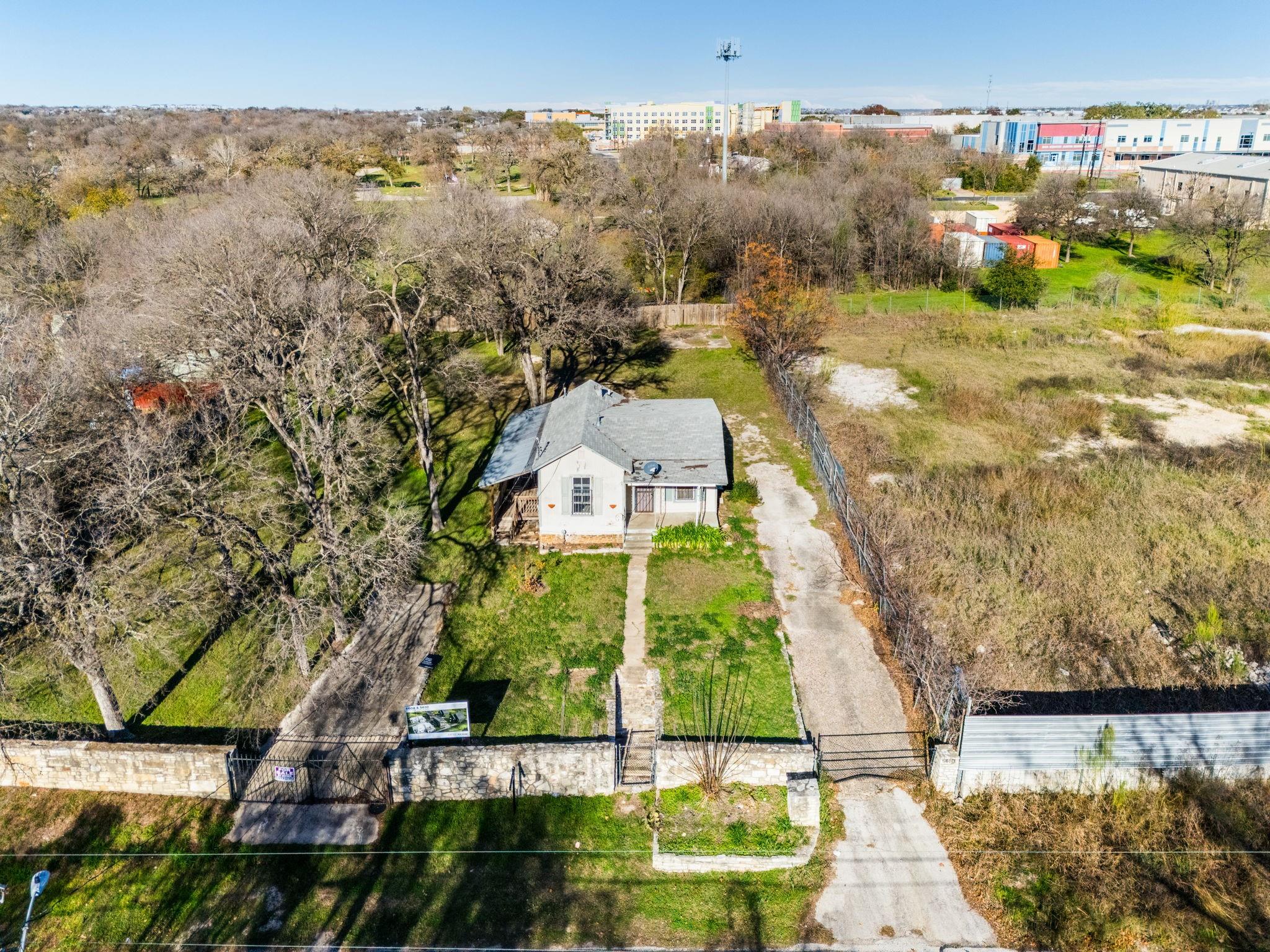 5608 Hudson St Property Photo 4