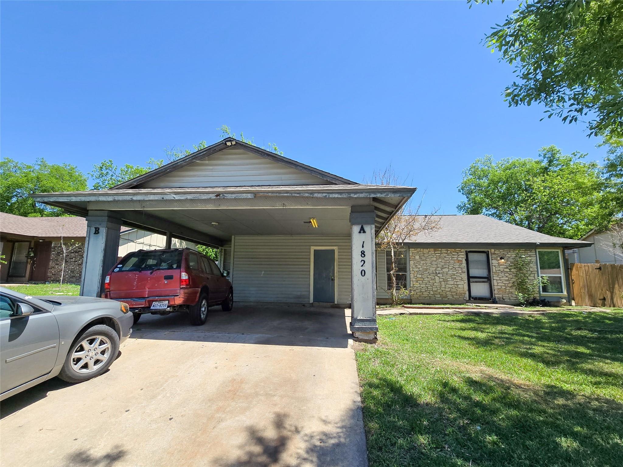 1820 Nicole Cres A Property Photo