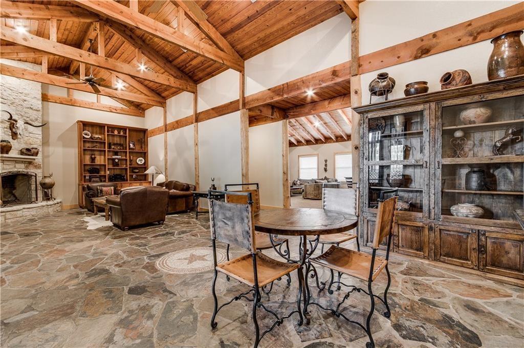 210 Camplina Ln Property Photo 8