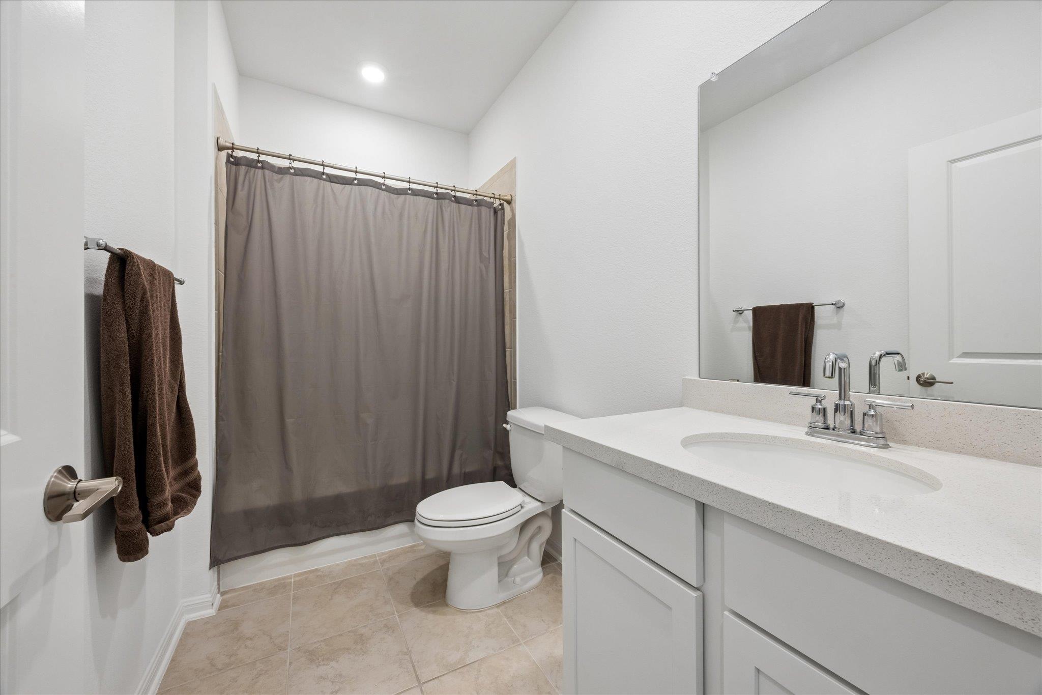 685 Papaya Dr Property Photo 8