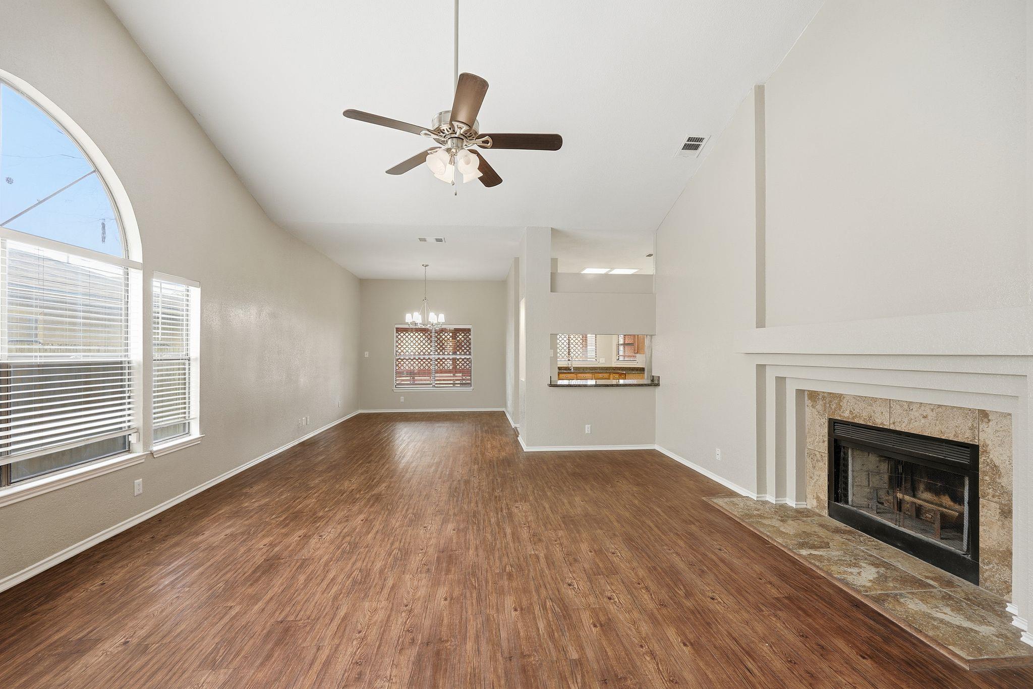 3426 Serene Grv Property Photo 6