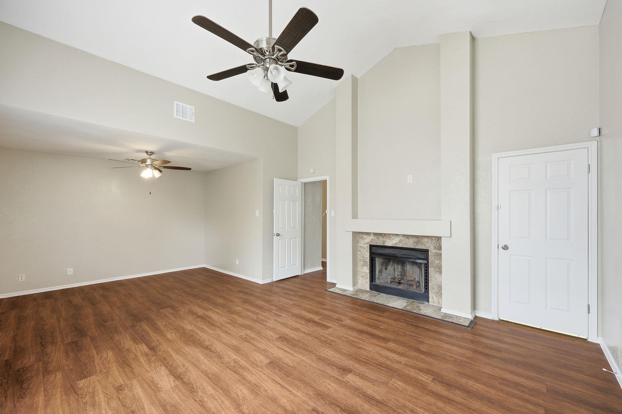 3426 Serene Grv Property Photo 7