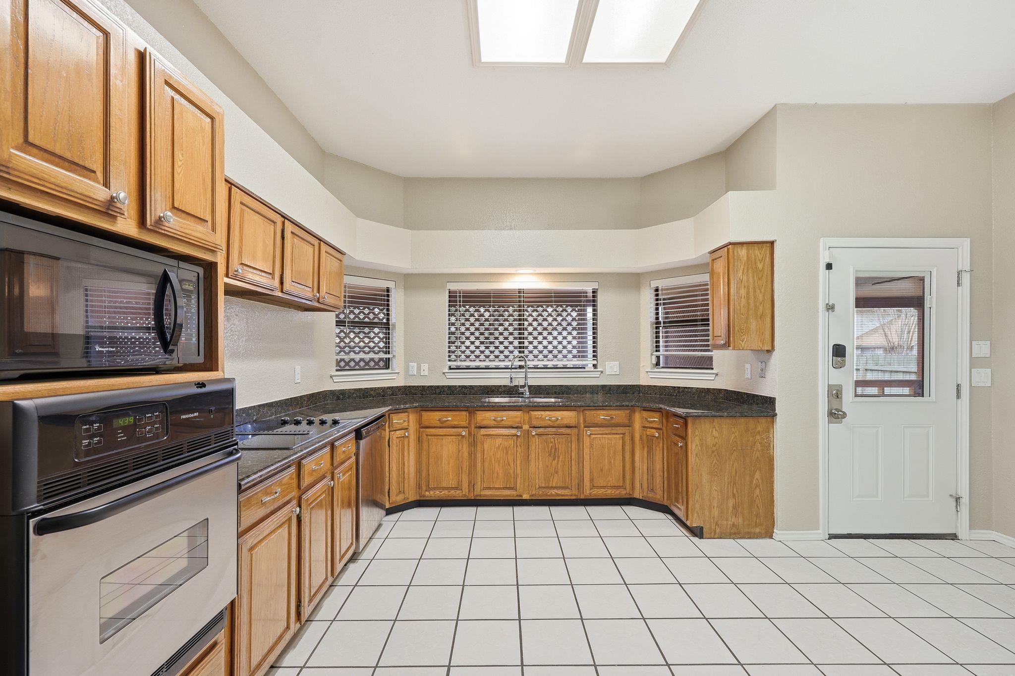 3426 Serene Grv Property Photo 11
