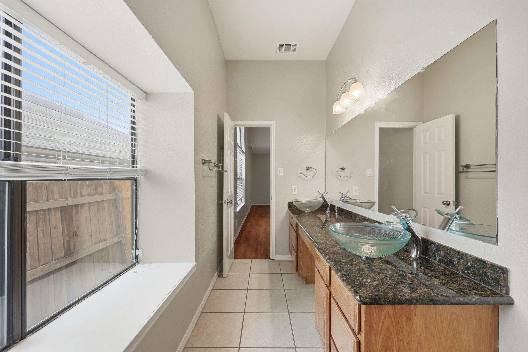 3426 Serene Grv Property Photo 18