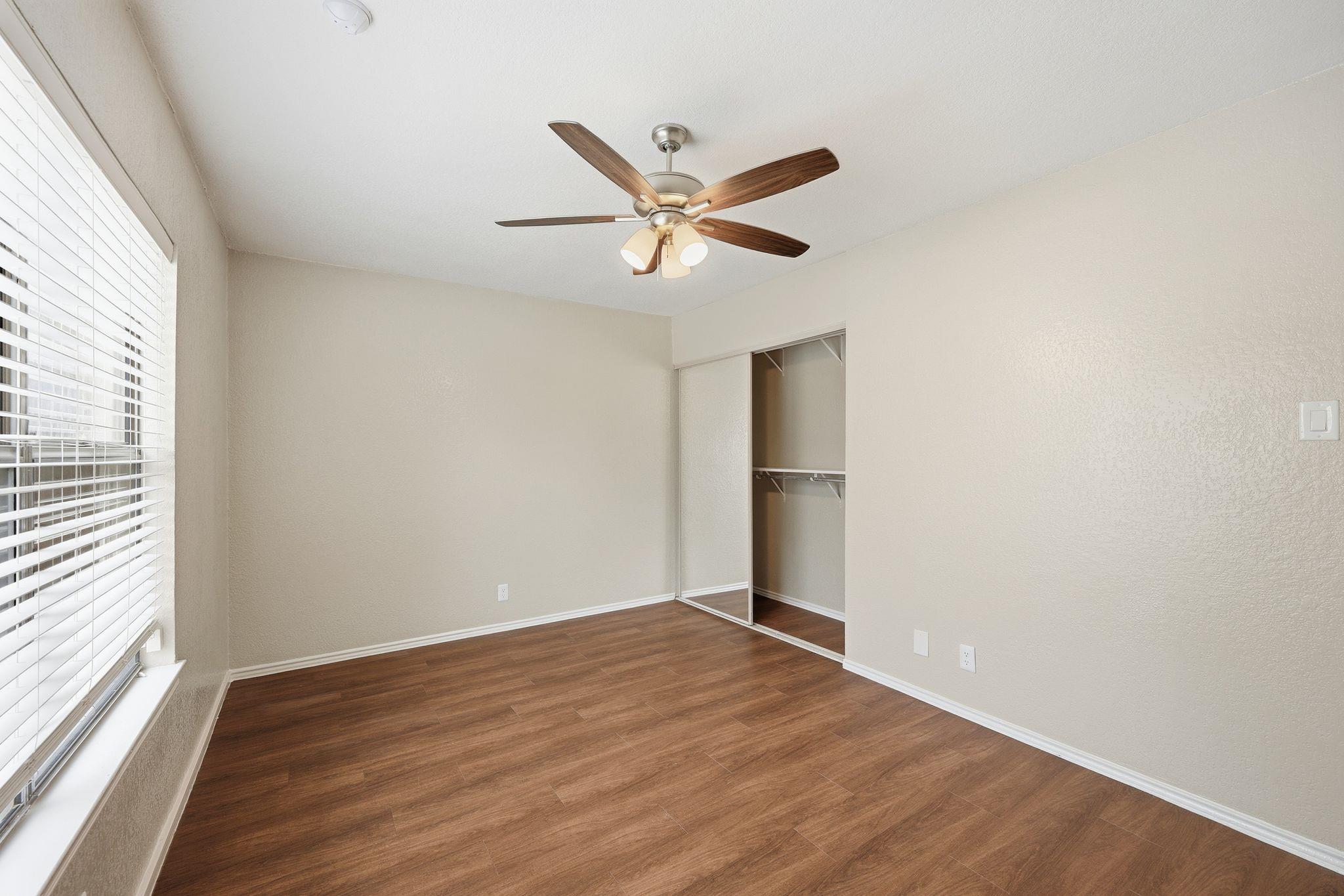 3426 Serene Grv Property Photo 22