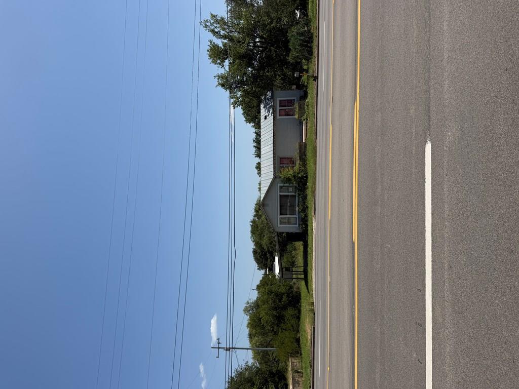 504 E Young St Property Photo 2