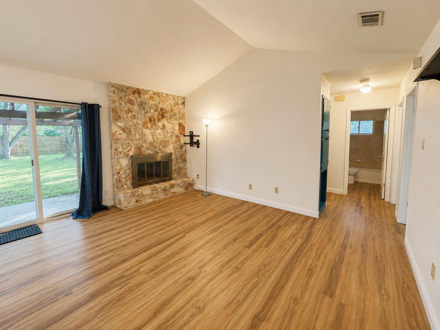 5802 Brook Valley Dr Property Photo 3