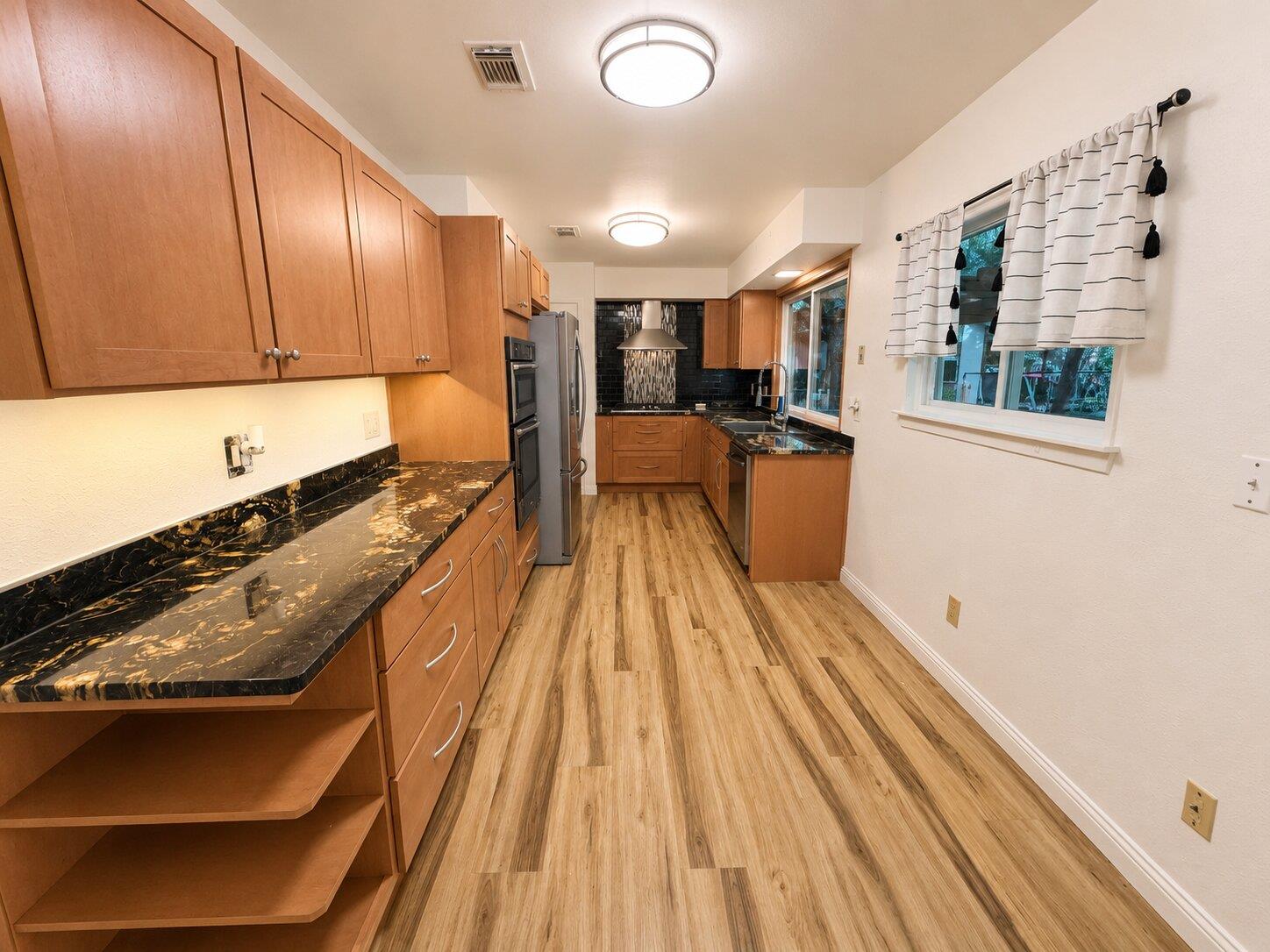5802 Brook Valley Dr Property Photo 10