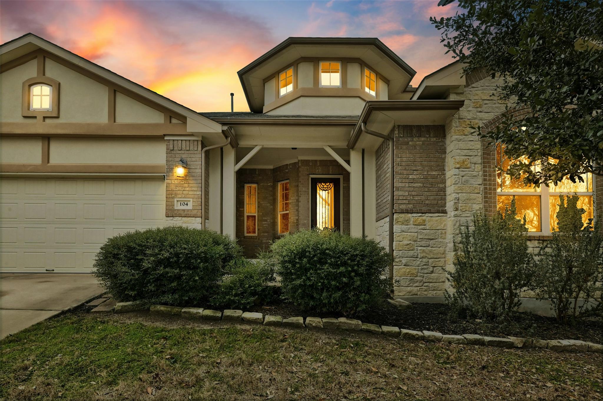 104 Turvey Cv Property Photo 1