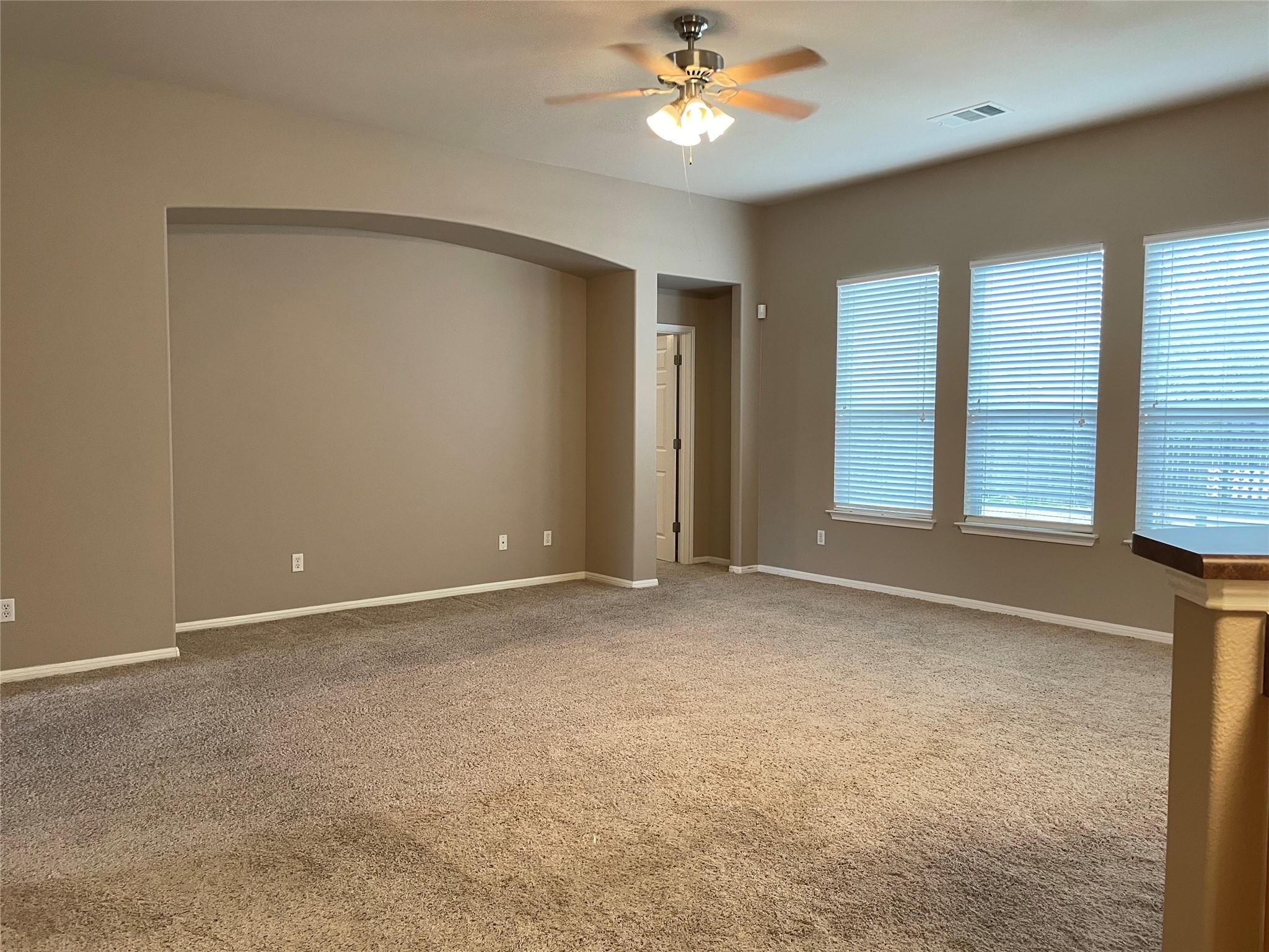 11713 Dunblane Way Property Photo 3