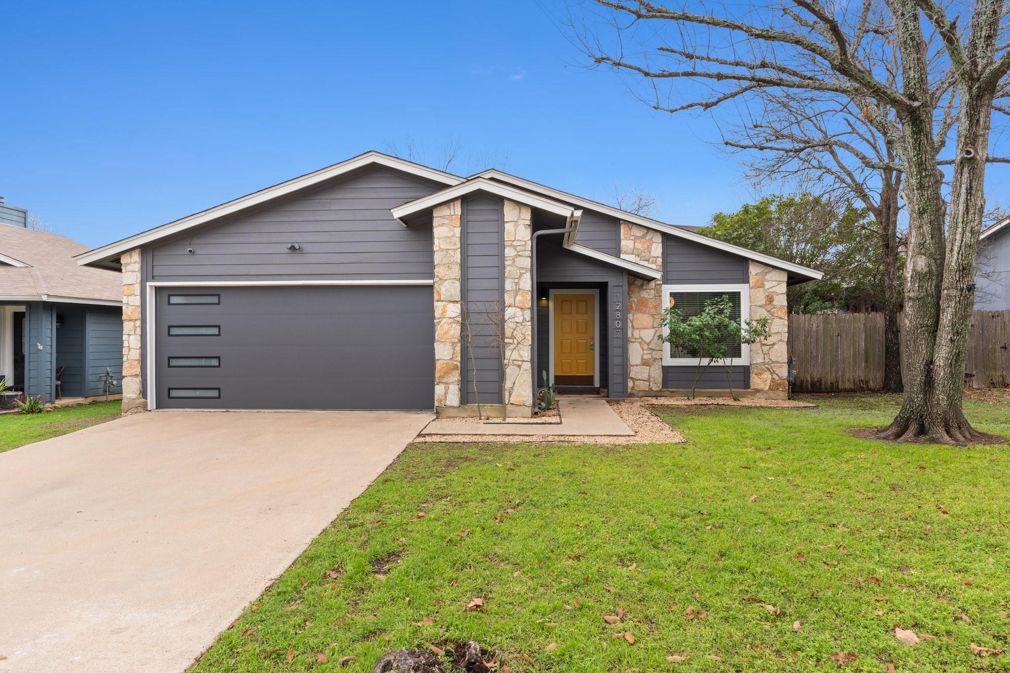12807 Covington Trl Property Photo 2