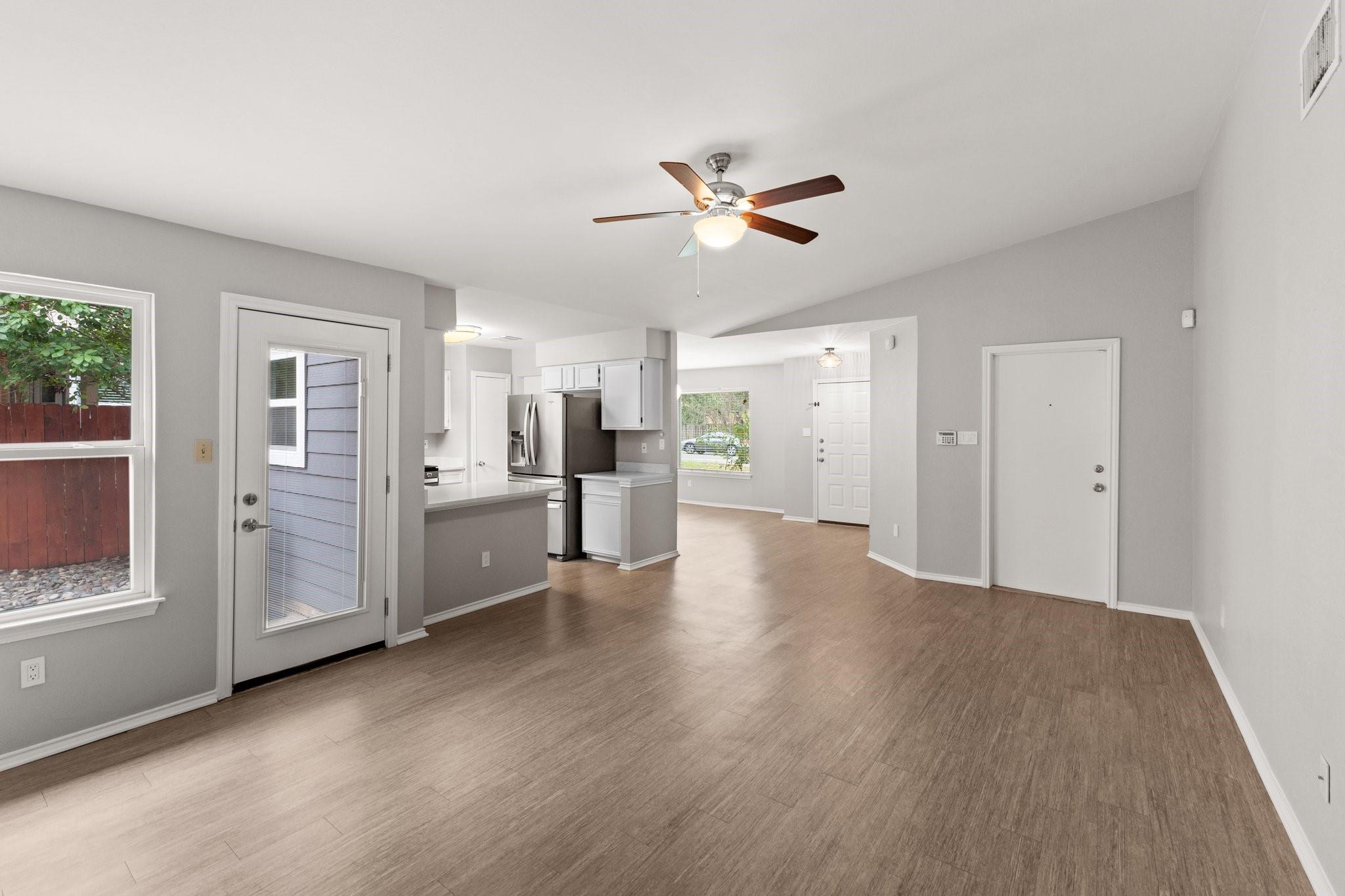 12807 Covington Trl Property Photo 5