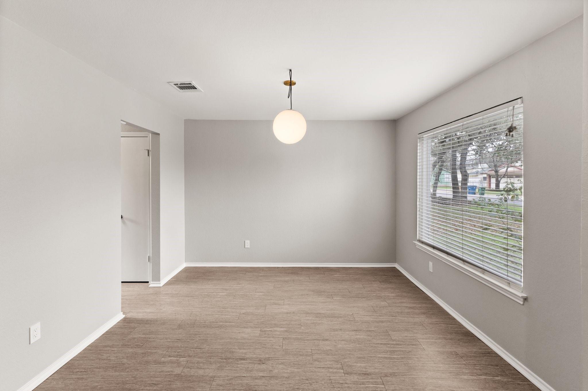 12807 Covington Trl Property Photo 7