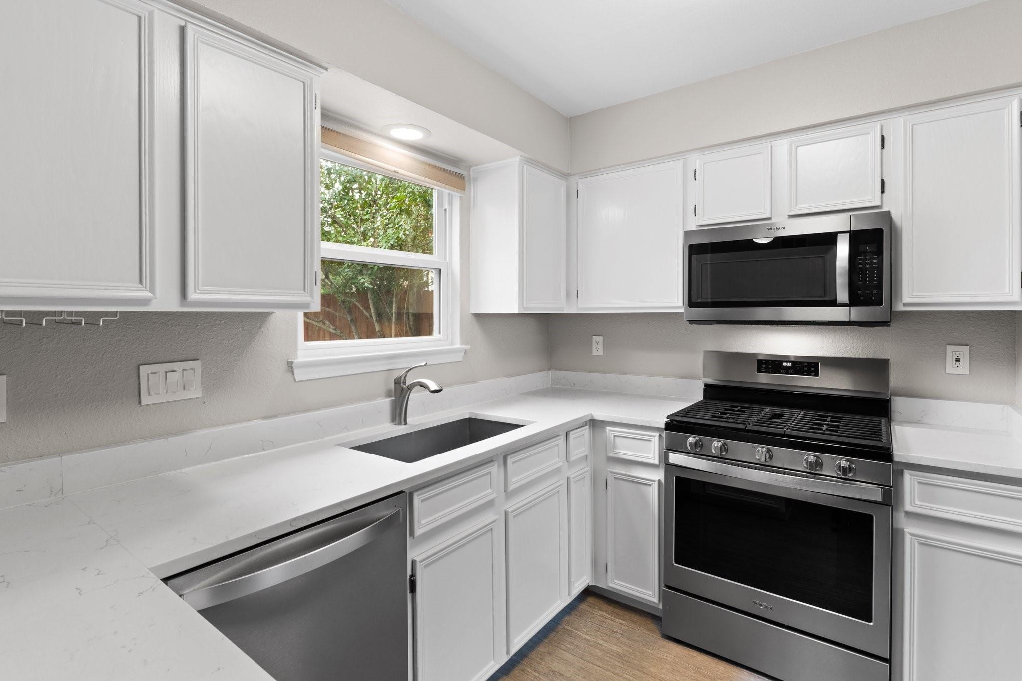 12807 Covington Trl Property Photo 9