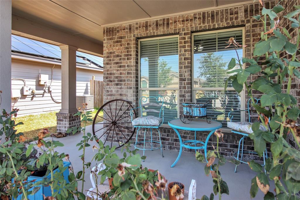 304 Ore Ln Property Photo 1