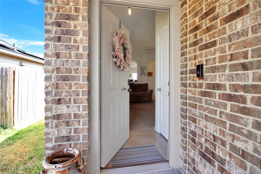 304 Ore Ln Property Photo 5