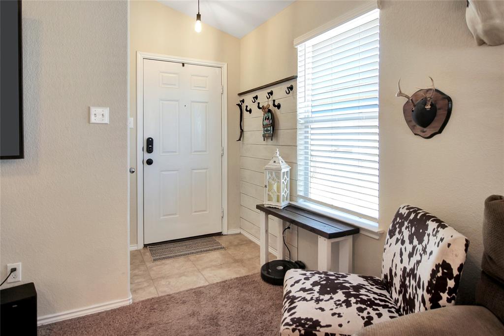 304 Ore Ln Property Photo 6