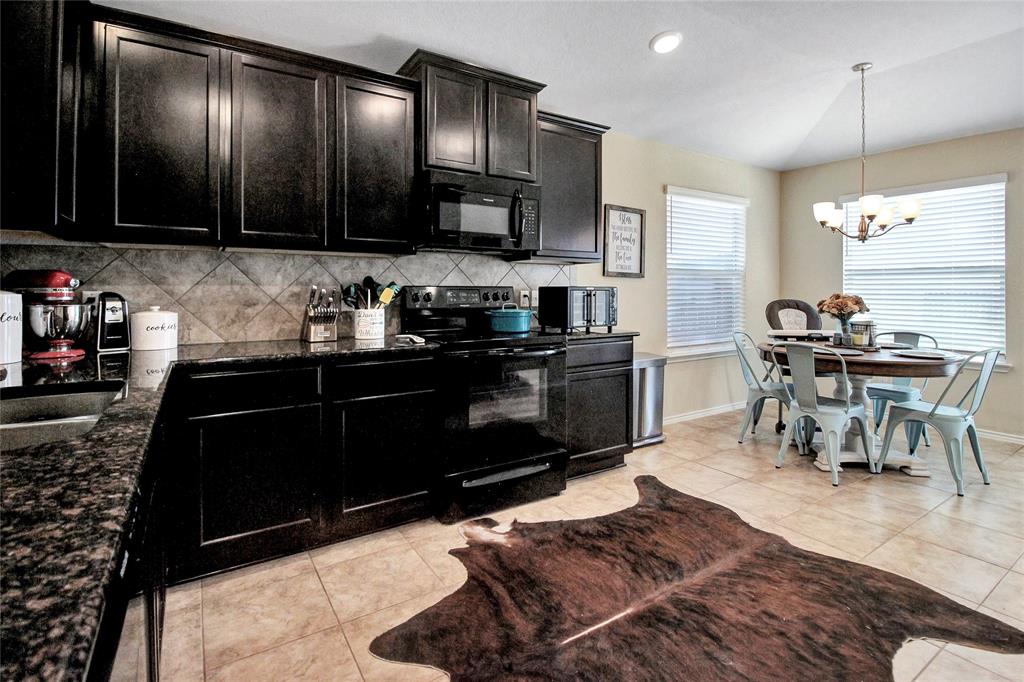 304 Ore Ln Property Photo 9