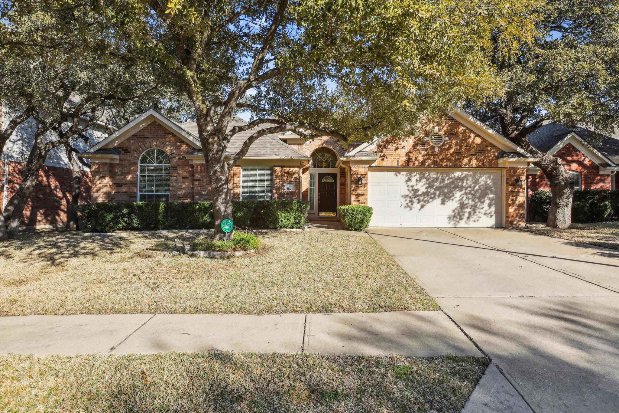 3805 Pebble Ct Property Photo