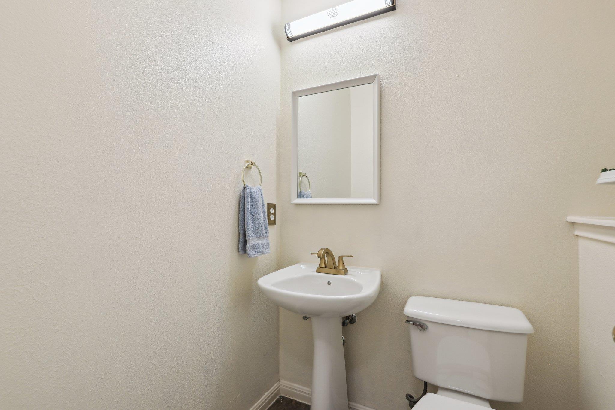 3805 Pebble Ct Property Photo 11