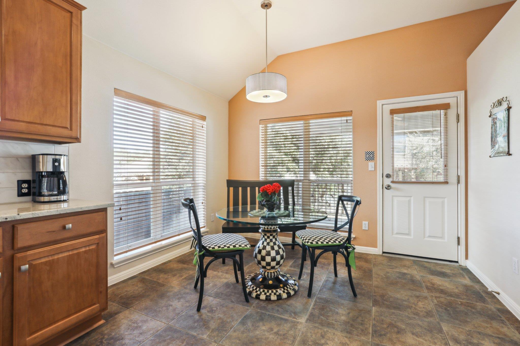 3805 Pebble Ct Property Photo 17