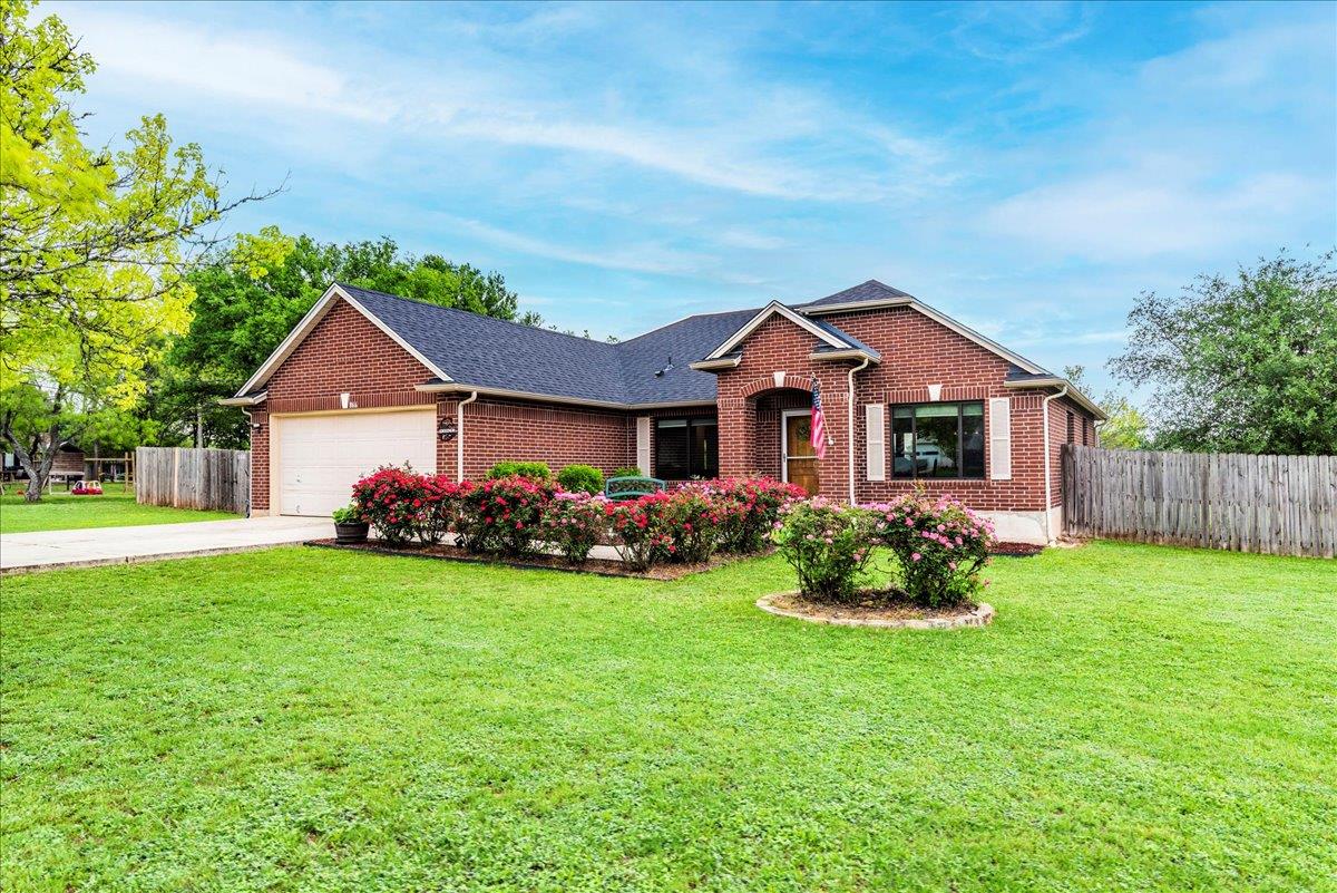 866 Bella Vista Cir Property Photo