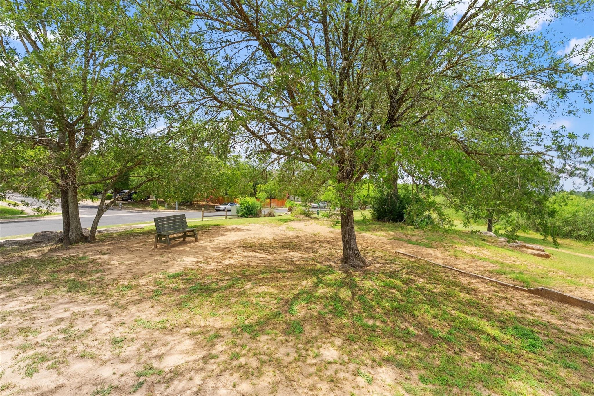 2612 Lynnbrook Dr Property Photo 37