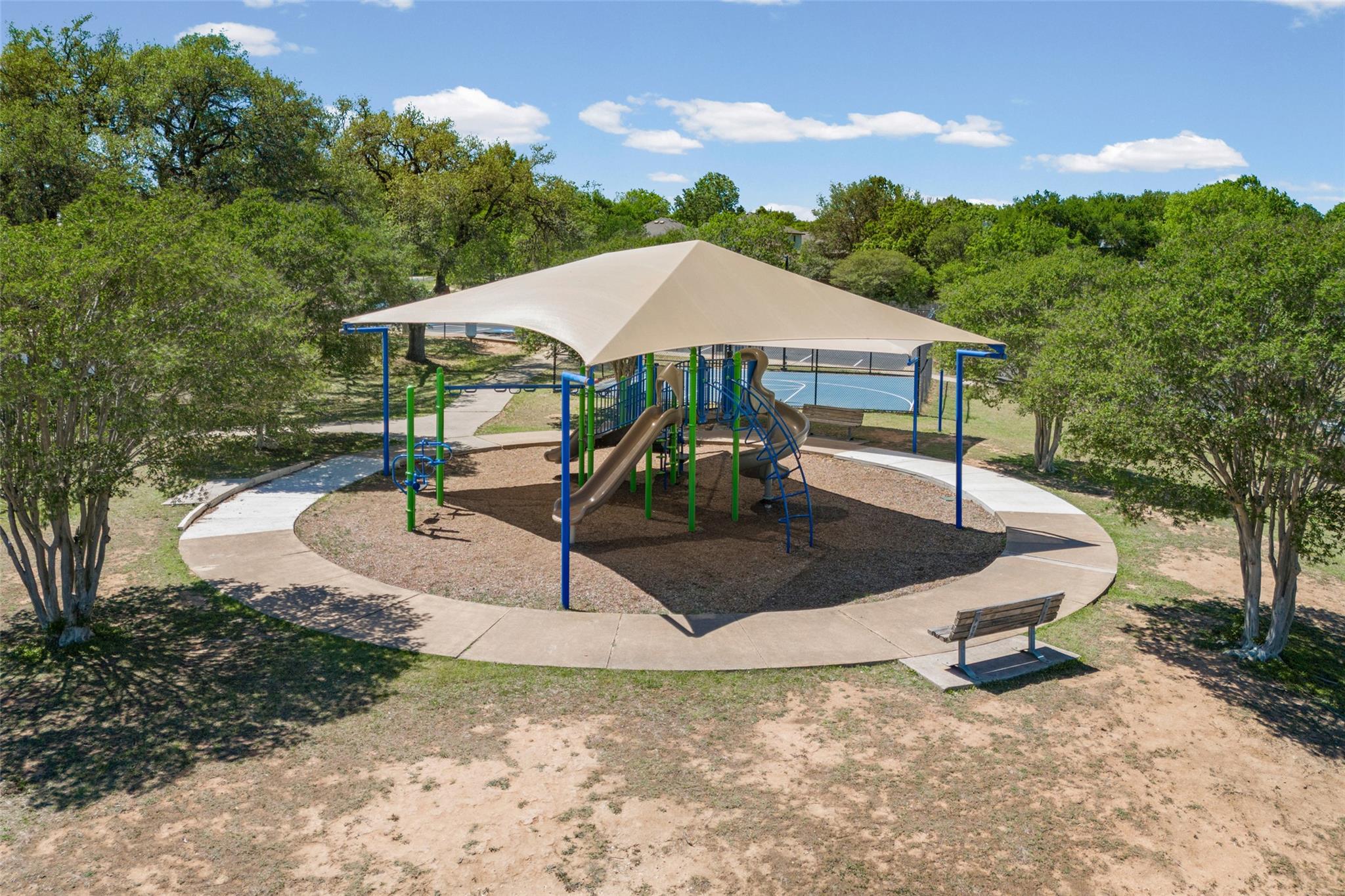 2612 Lynnbrook Dr Property Photo 39