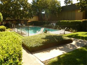 7409 Shadow Hill Dr #103 Property Photo 3