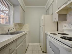 7409 Shadow Hill Dr #103 Property Photo 8