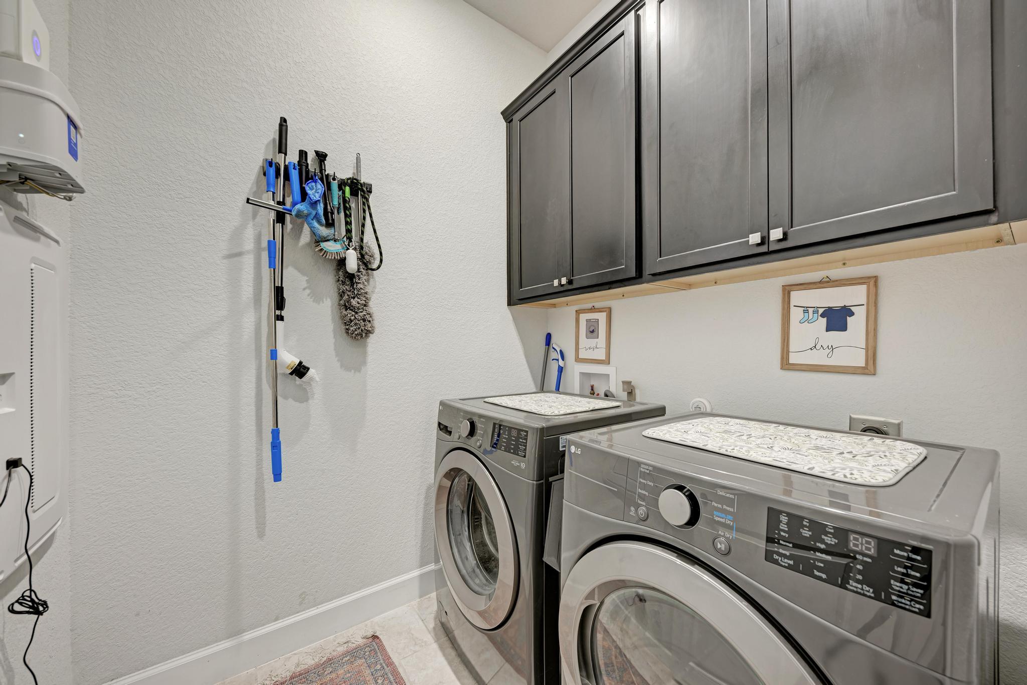 1105 White Daisy Ln Property Photo 33