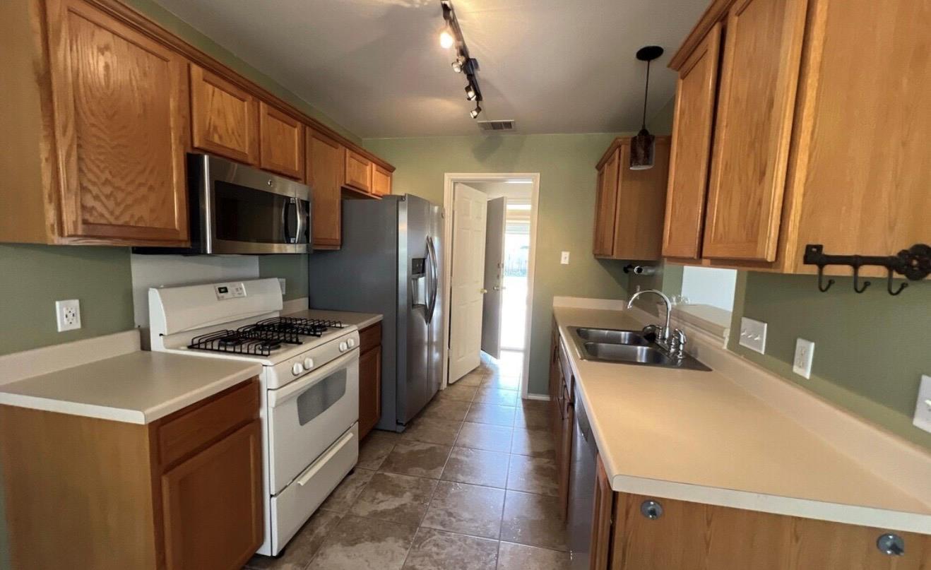 2805 Marcus Abrams Blvd Property Photo 2