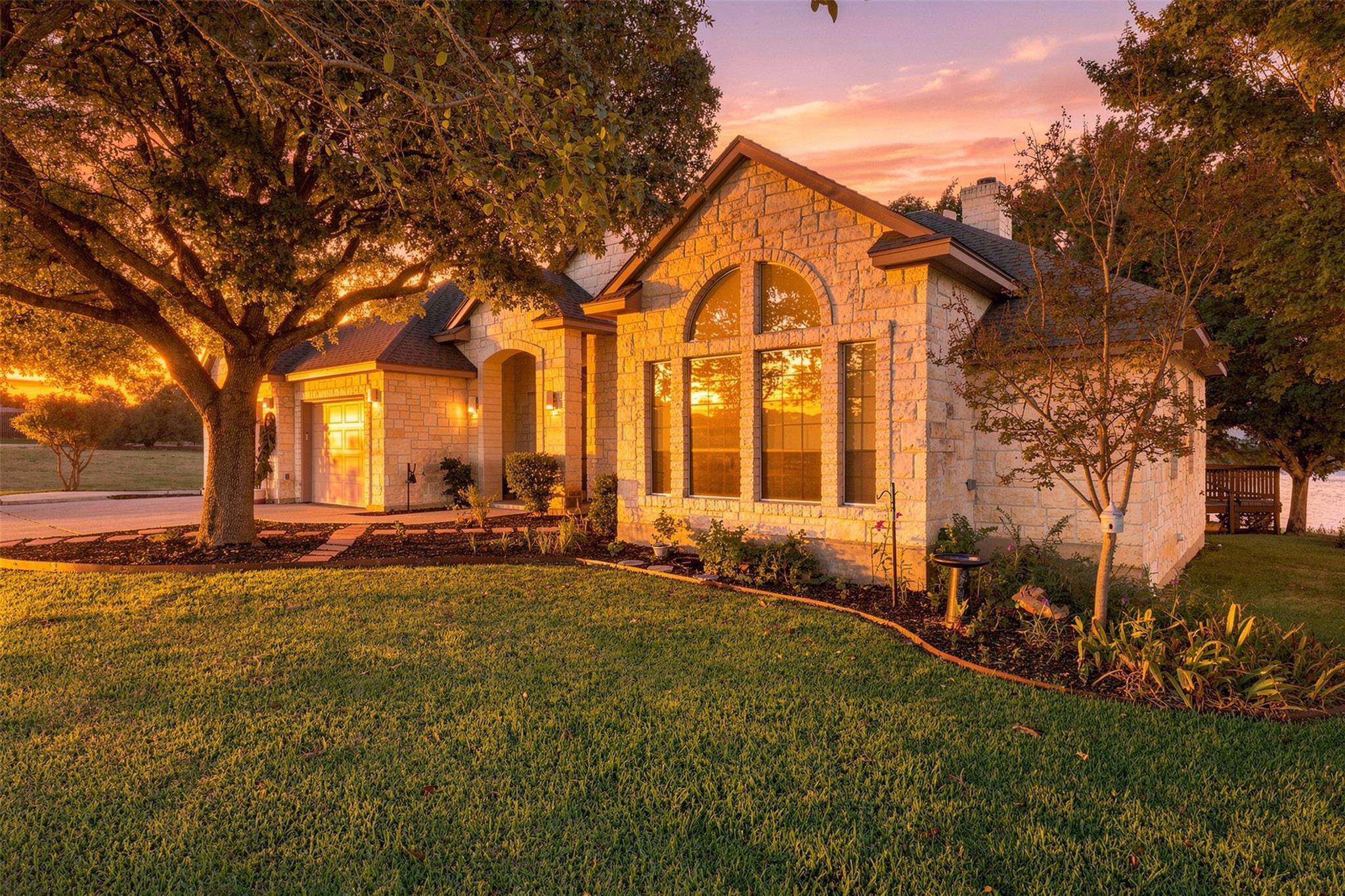 110 Dog Leg St Property Photo 1