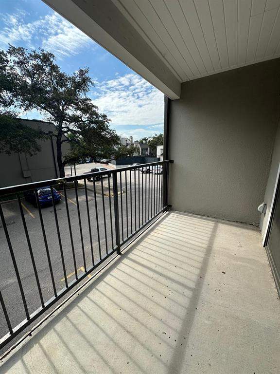 935 La Posada Dr #241 Property Photo 11