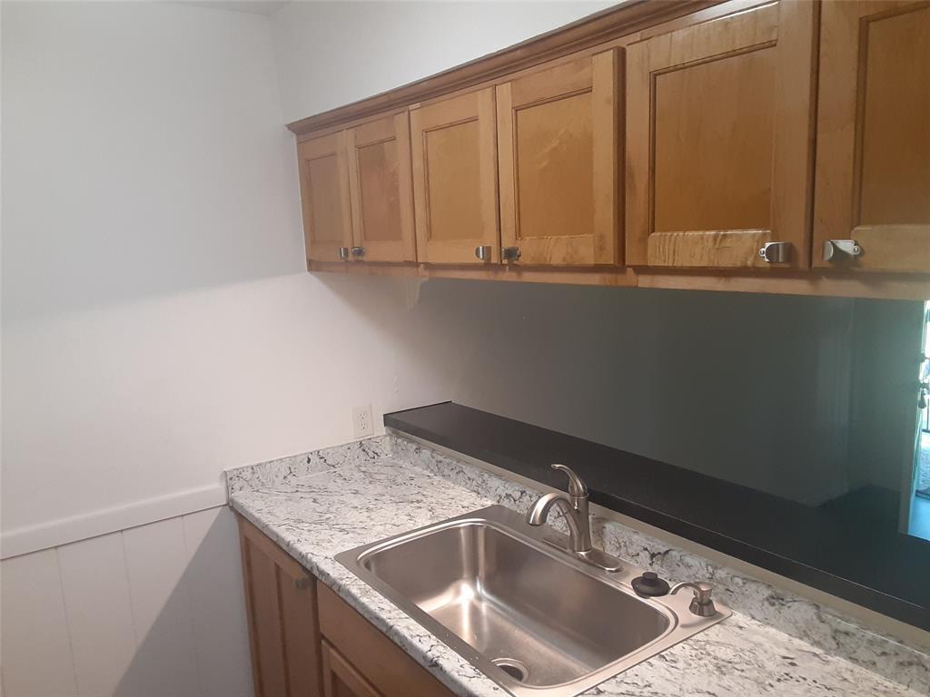 711 Eberhart Ln #107 Property Photo 2