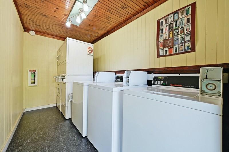 711 Eberhart Ln #107 Property Photo 8