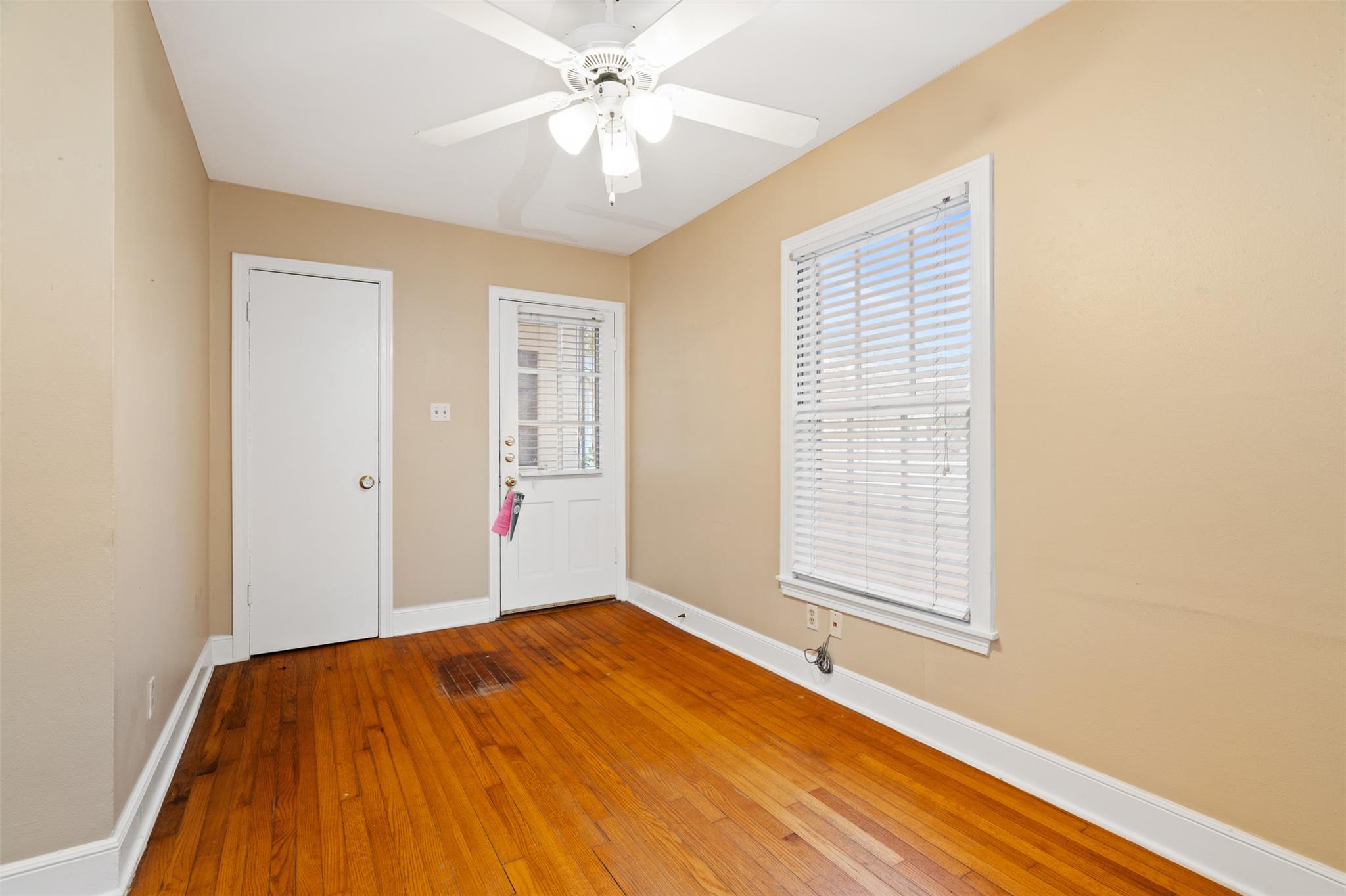 1911 W 38th Street None #a Property Photo 5