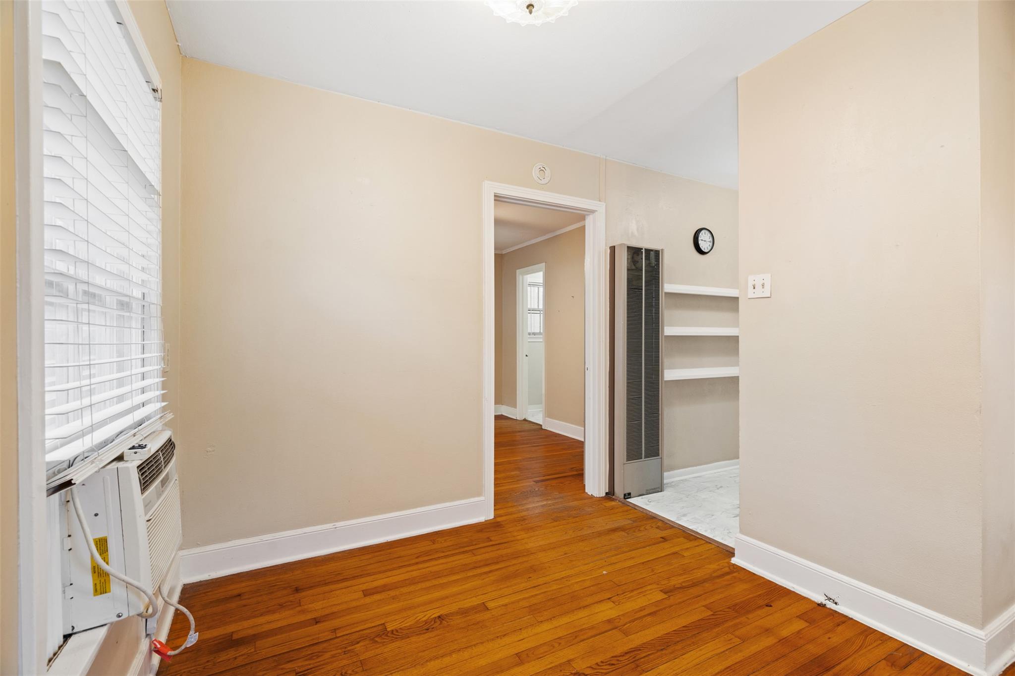 1911 W 38th Street None #a Property Photo 6