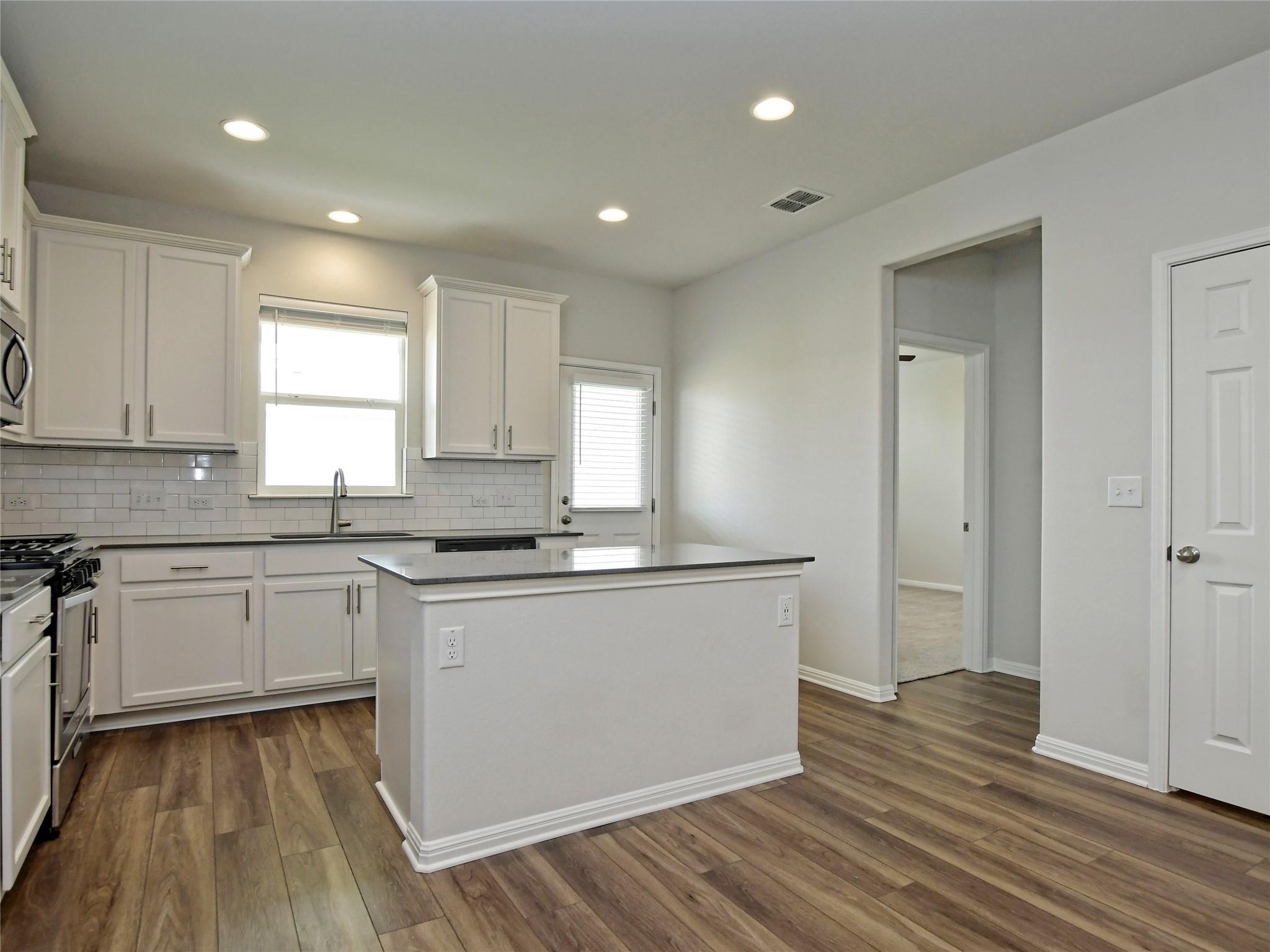 6402 Arden Falls Dr Property Photo 9
